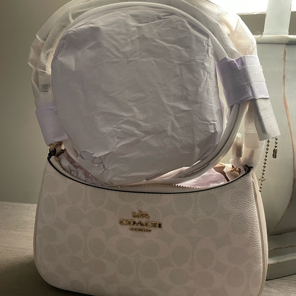 Coach Women's White/Cream Shoulder Bag - Picture 3 of 8